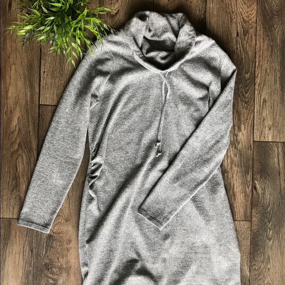 ISABEL maternity Grey sweater dress. Size medium